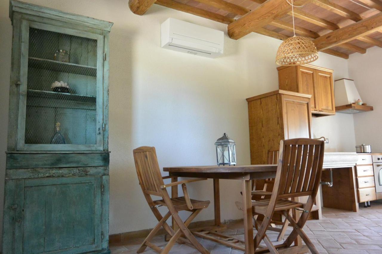 Agriturismo Podere Il Sorbo カンパニャーティコ エクステリア 写真