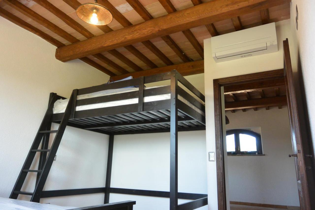 Agriturismo Podere Il Sorbo カンパニャーティコ エクステリア 写真