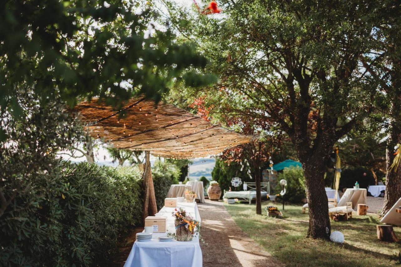 Agriturismo Podere Il Sorbo カンパニャーティコ エクステリア 写真