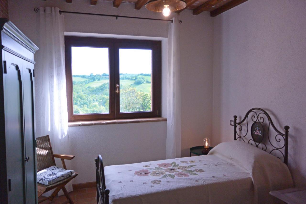 Agriturismo Podere Il Sorbo カンパニャーティコ エクステリア 写真