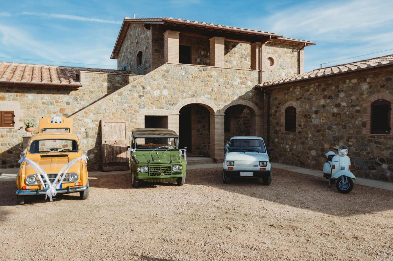 Agriturismo Podere Il Sorbo カンパニャーティコ エクステリア 写真