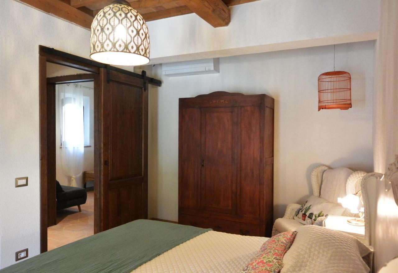 Agriturismo Podere Il Sorbo カンパニャーティコ エクステリア 写真