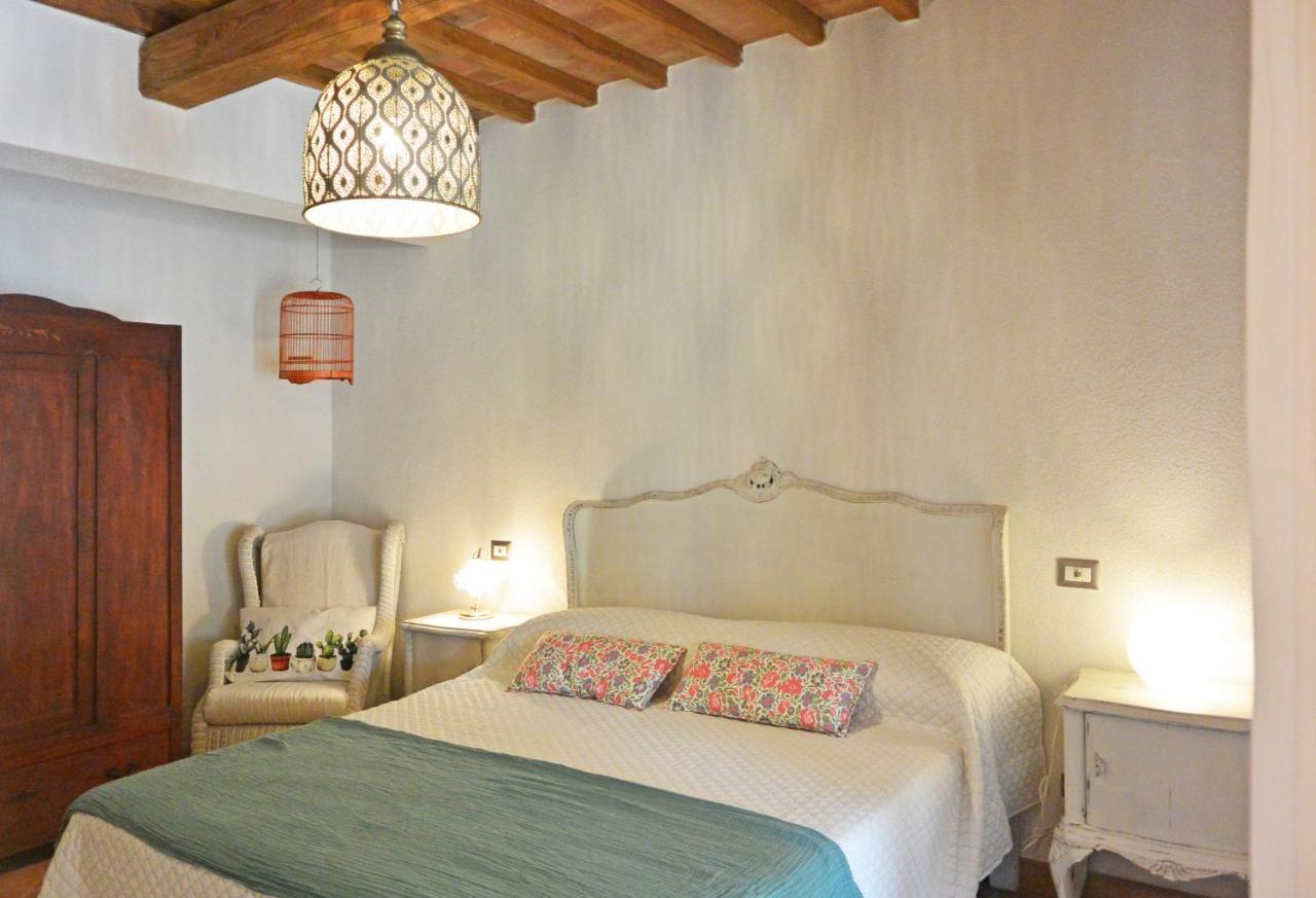 Agriturismo Podere Il Sorbo カンパニャーティコ エクステリア 写真