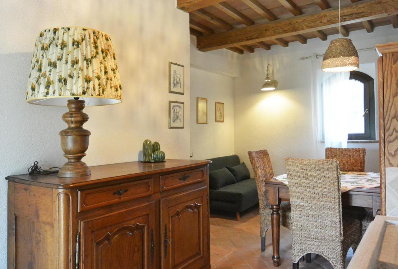 Agriturismo Podere Il Sorbo カンパニャーティコ エクステリア 写真