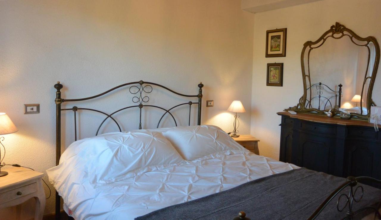 Agriturismo Podere Il Sorbo カンパニャーティコ エクステリア 写真