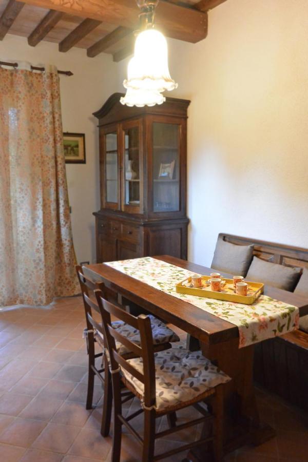 Agriturismo Podere Il Sorbo カンパニャーティコ エクステリア 写真