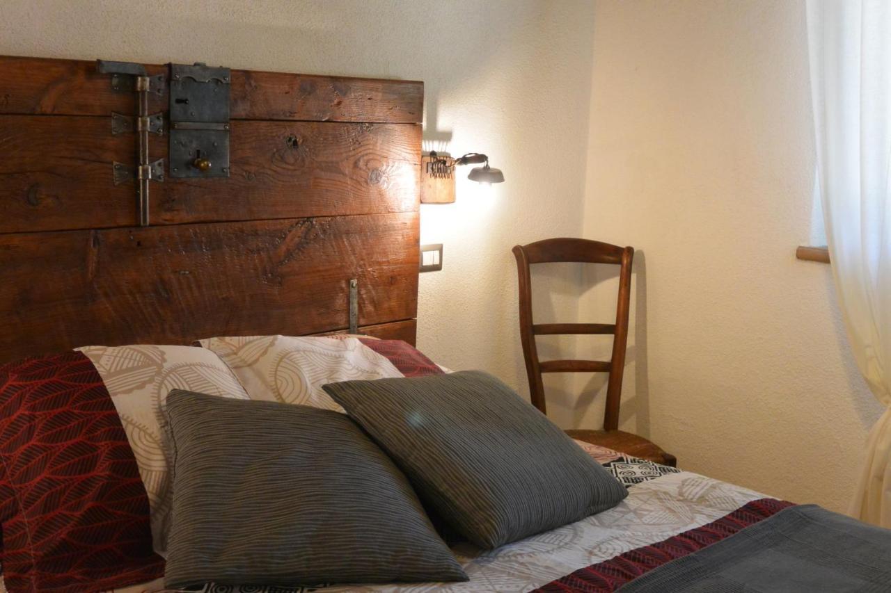 Agriturismo Podere Il Sorbo カンパニャーティコ エクステリア 写真