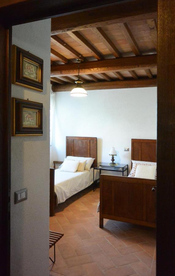 Agriturismo Podere Il Sorbo カンパニャーティコ エクステリア 写真