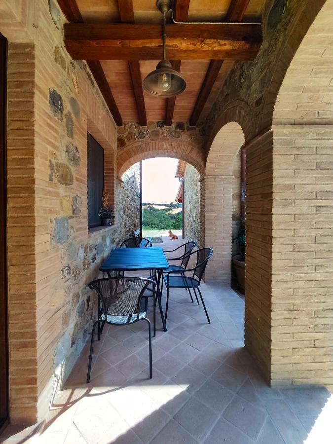 Agriturismo Podere Il Sorbo カンパニャーティコ エクステリア 写真