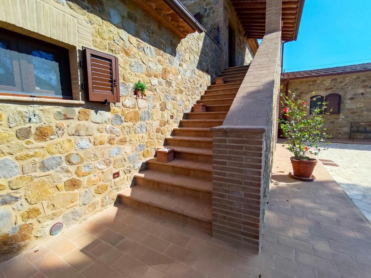 Agriturismo Podere Il Sorbo カンパニャーティコ エクステリア 写真